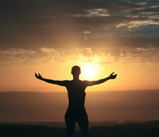 Spirituality Elements and Themes: A Complete Guide morning, sunrise, woman